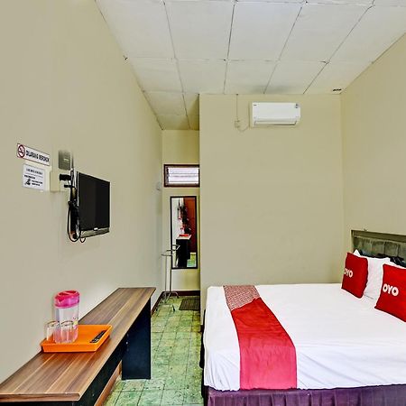 Oyo 90443 Hotel New Kartika In Cilopadang Εξωτερικό φωτογραφία