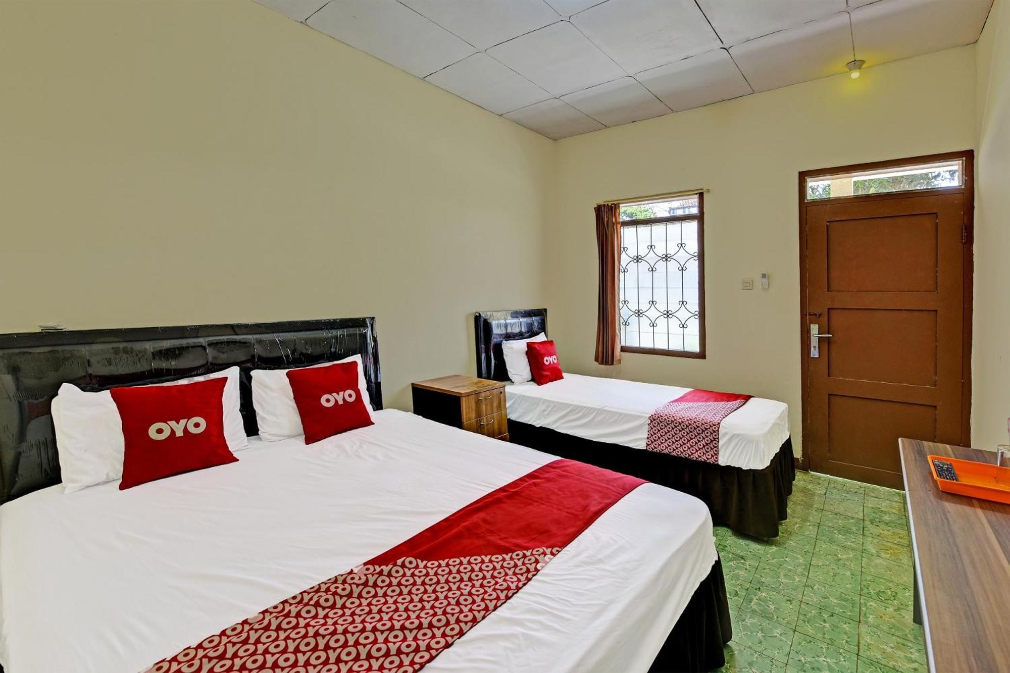 Oyo 90443 Hotel New Kartika In Cilopadang Εξωτερικό φωτογραφία