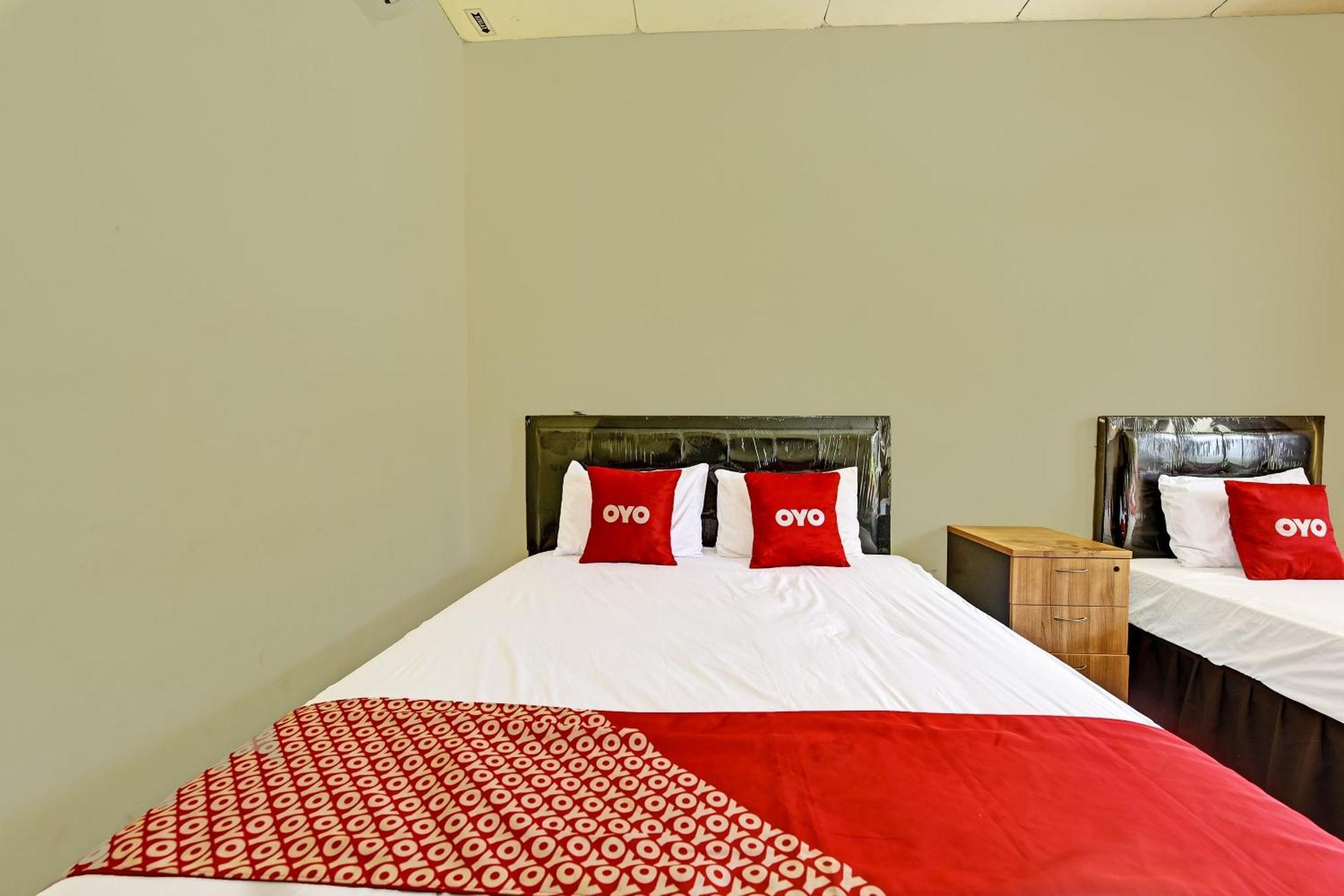 Oyo 90443 Hotel New Kartika In Cilopadang Εξωτερικό φωτογραφία